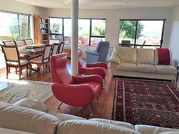 Lakeside City Apartments