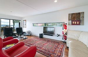 Lakeside City Apartments