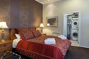 Lakeside City Apartments