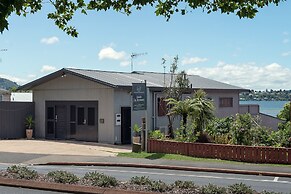 Lakeside City Apartments