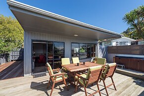 Lakeside City Apartments