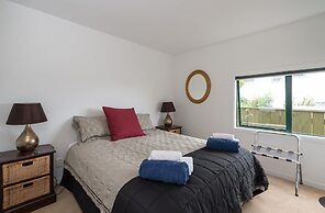 Lakeside City Apartments