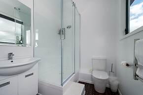 Lakeside City Apartments