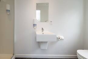 Lakeside City Apartments