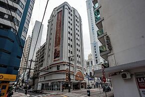 Camboriú Praia Hotel