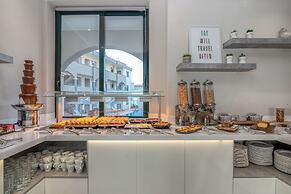 Christina Beach Hotel