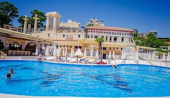 Atlantic Garden Resort