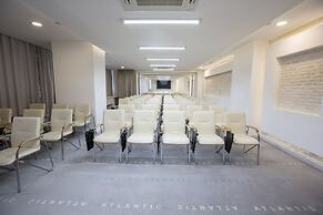 Atlantic Garden Resort