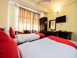 Anand Palace Hotel