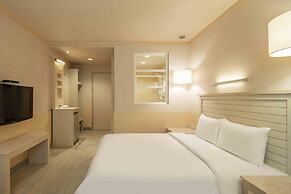 Kindness Hotel Liouhe Night Market Zhongzhen