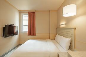 Kindness Hotel Liouhe Night Market Zhongzhen