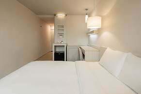 Kindness Hotel Houyi Jiuru