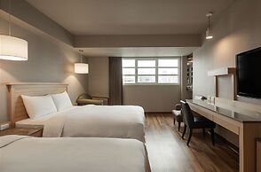 Kindness Hotel Liouhe Night Market Qixian
