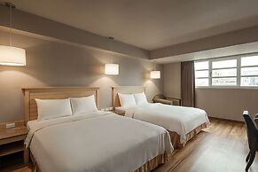 Kindness Hotel Liouhe Night Market Qixian