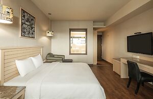 Kindness Hotel Liouhe Night Market Qixian