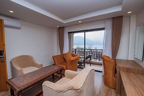 Hotel Pokhara Village & SPA