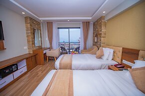 Hotel Pokhara Village & SPA