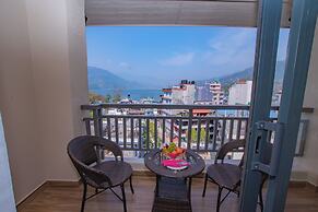 Hotel Pokhara Village & SPA