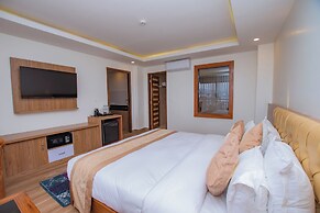 Hotel Pokhara Village & SPA