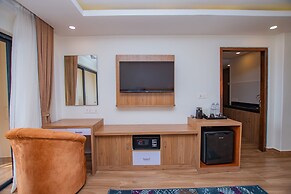 Hotel Pokhara Village & SPA