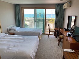 AVA Hotel Jeju Hamdeok