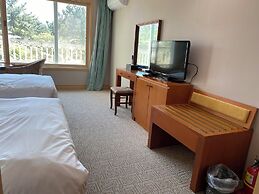 AVA Hotel Jeju Hamdeok