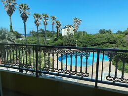 AVA Hotel Jeju Hamdeok