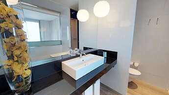 The Level At Melia Barcelona Sky