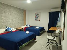 Express Inn Panama International Airport Hostel