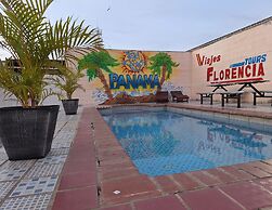 Express Inn Panama International Airport Hostel