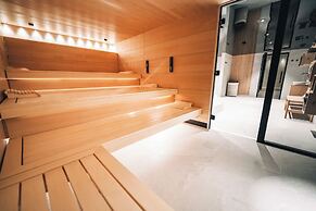 Swiss Alpine Hotel Allalin