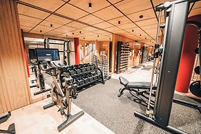 Swiss Alpine Hotel Allalin