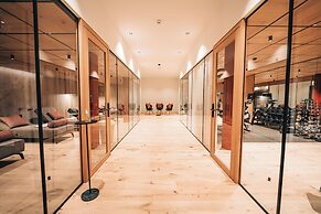Swiss Alpine Hotel Allalin