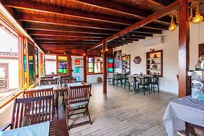 Amazon Petite Palace
