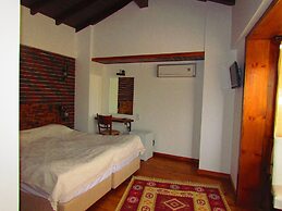 Amazon Petite Palace