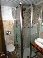 Amazon Petite Palace