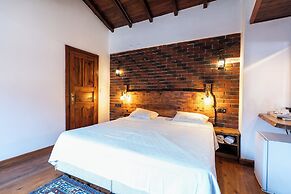 Amazon Petite Palace