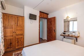 Amazon Petite Palace