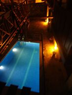 Amazon Petite Palace