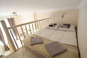 Rainbow Apartments 2