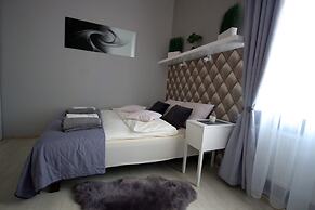 Rainbow Apartments 2