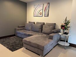 Crystal Suites Suvarnabhumi Airport