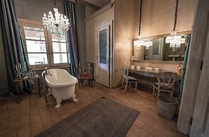 BALQUISSE Heritage Hotel