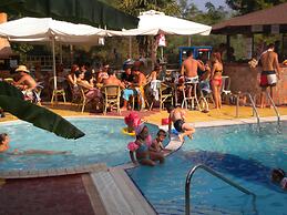 Paradise Lost Hotel-Apartments