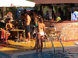 Paradise Lost Hotel-Apartments