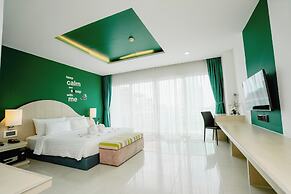 SLEEP WITH ME HOTEL design hotel @ patong