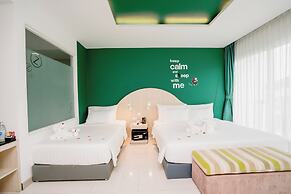 SLEEP WITH ME HOTEL design hotel @ patong