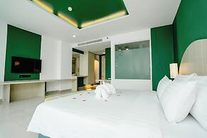 SLEEP WITH ME HOTEL design hotel @ patong