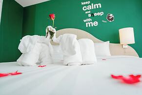 SLEEP WITH ME HOTEL design hotel @ patong