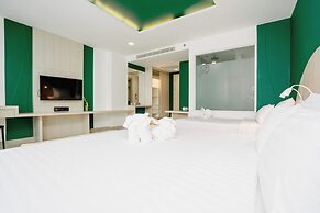SLEEP WITH ME HOTEL design hotel @ patong